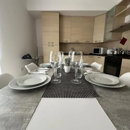 Unique 2 Bedroom In St Julians * San Ġiljan