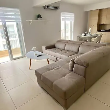 Unique 2 Bedroom In St Julians