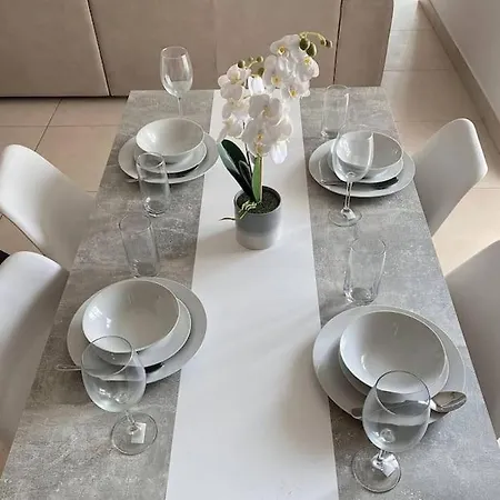 Unique 2 Bedroom In St Julians San Ġiljan