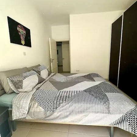 Unique 2 Bedroom In St Julians Appartement